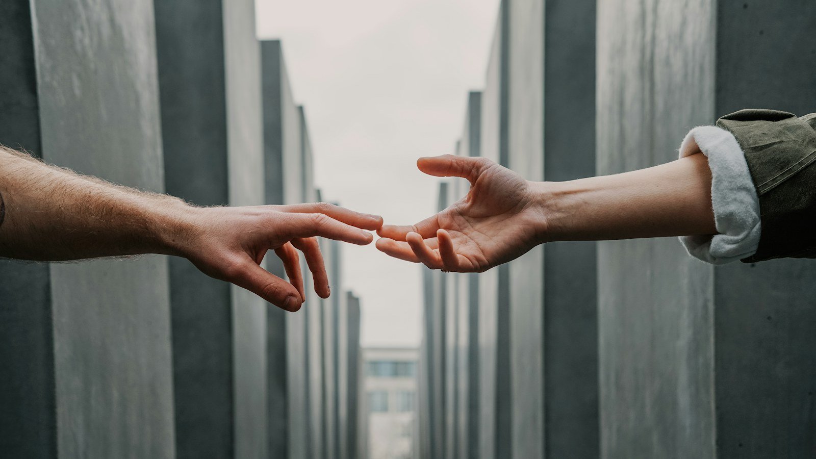How to Hand Over a Case When Someone Leaves