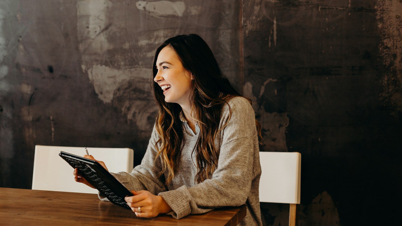 How to Log a Phone Call Properly (and Why It Matters Later)